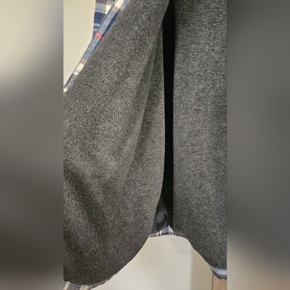 L.L.BEAN Men's Fleece-Lined Flannel Shirt, Traditional Fit. Classic Navy.Size XL - Picture 8 of 15